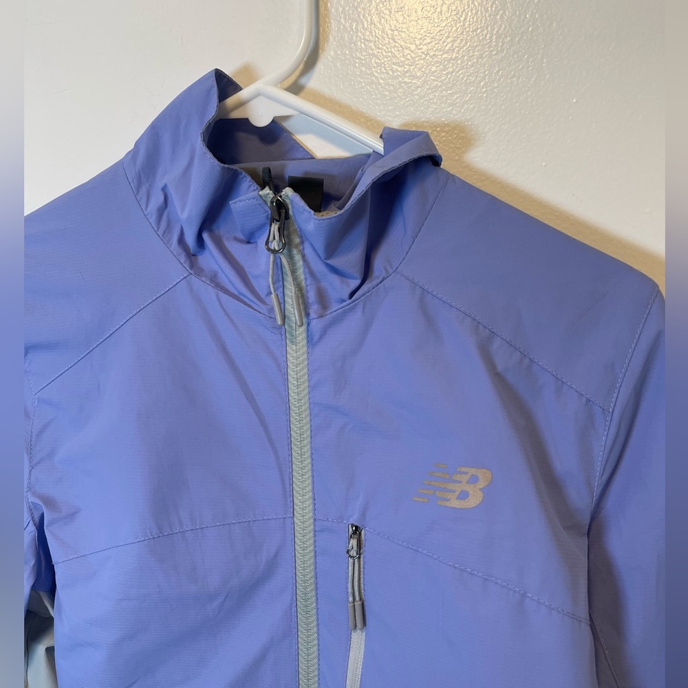 New Balance light weight full zip jacket women's size medium - Picture 2 of 4